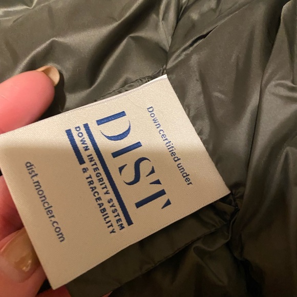 Moncler boed with fur size 3 - Picture 6 of 16